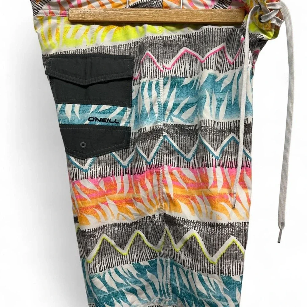 ONeill Mens Board Shorts Size 31 Multicolor Tribal Tropical Print Swim Trunks